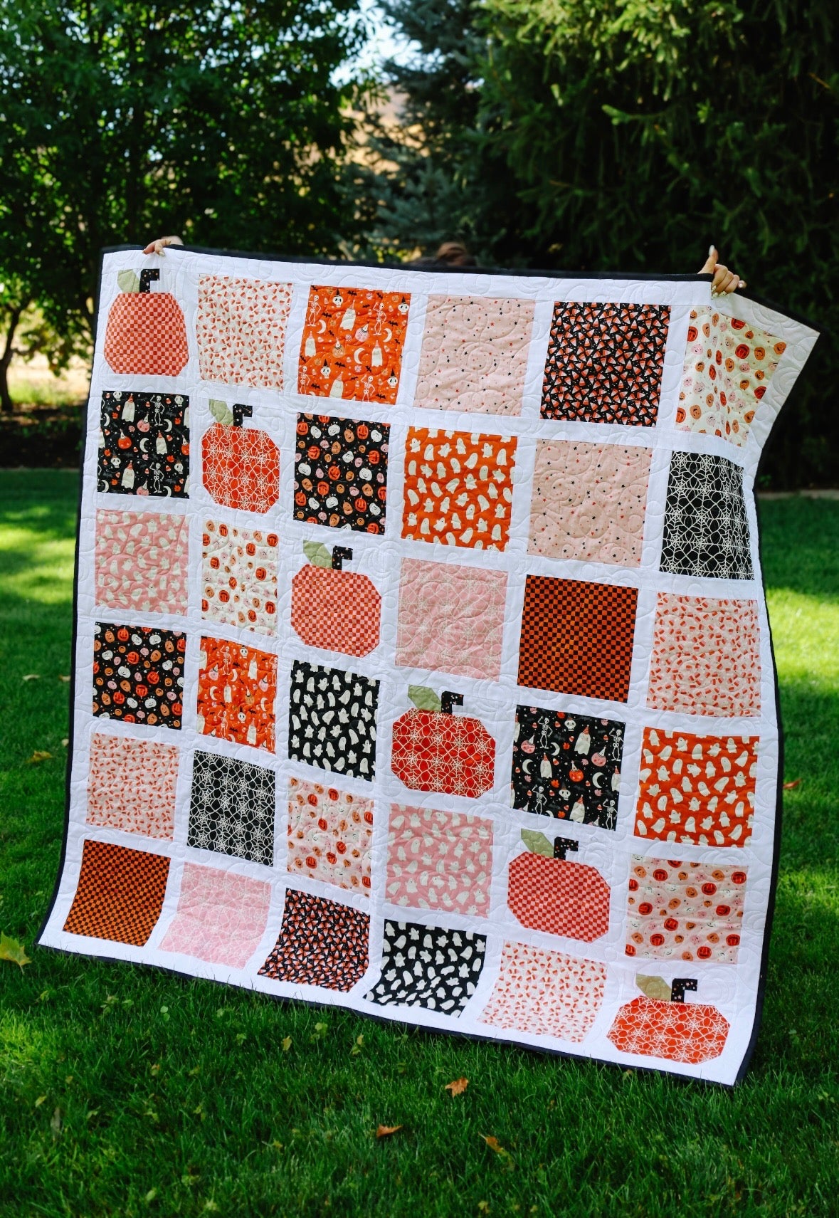 Pumpkin Patch Pre-Cut Ready-To-Sew Quilt Kit Featuring Hey Pumpkin by Riley Blake