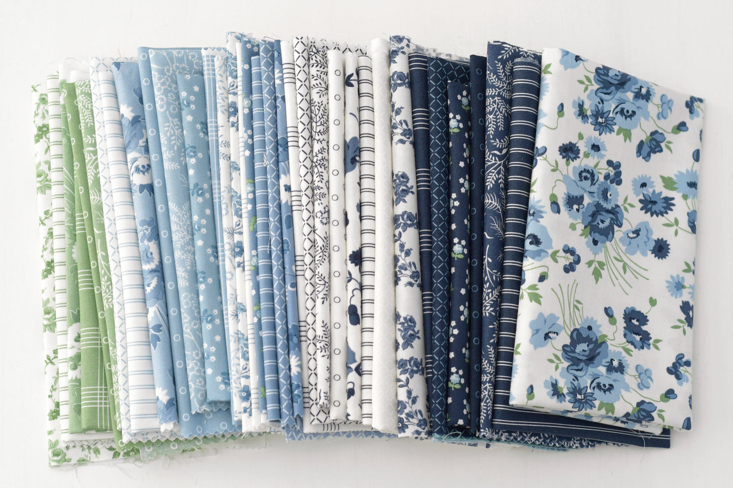 Nantucket Summer by Camille Roskelley precut Layer Cake 10" squares quilt fabric by Moda 55260LC