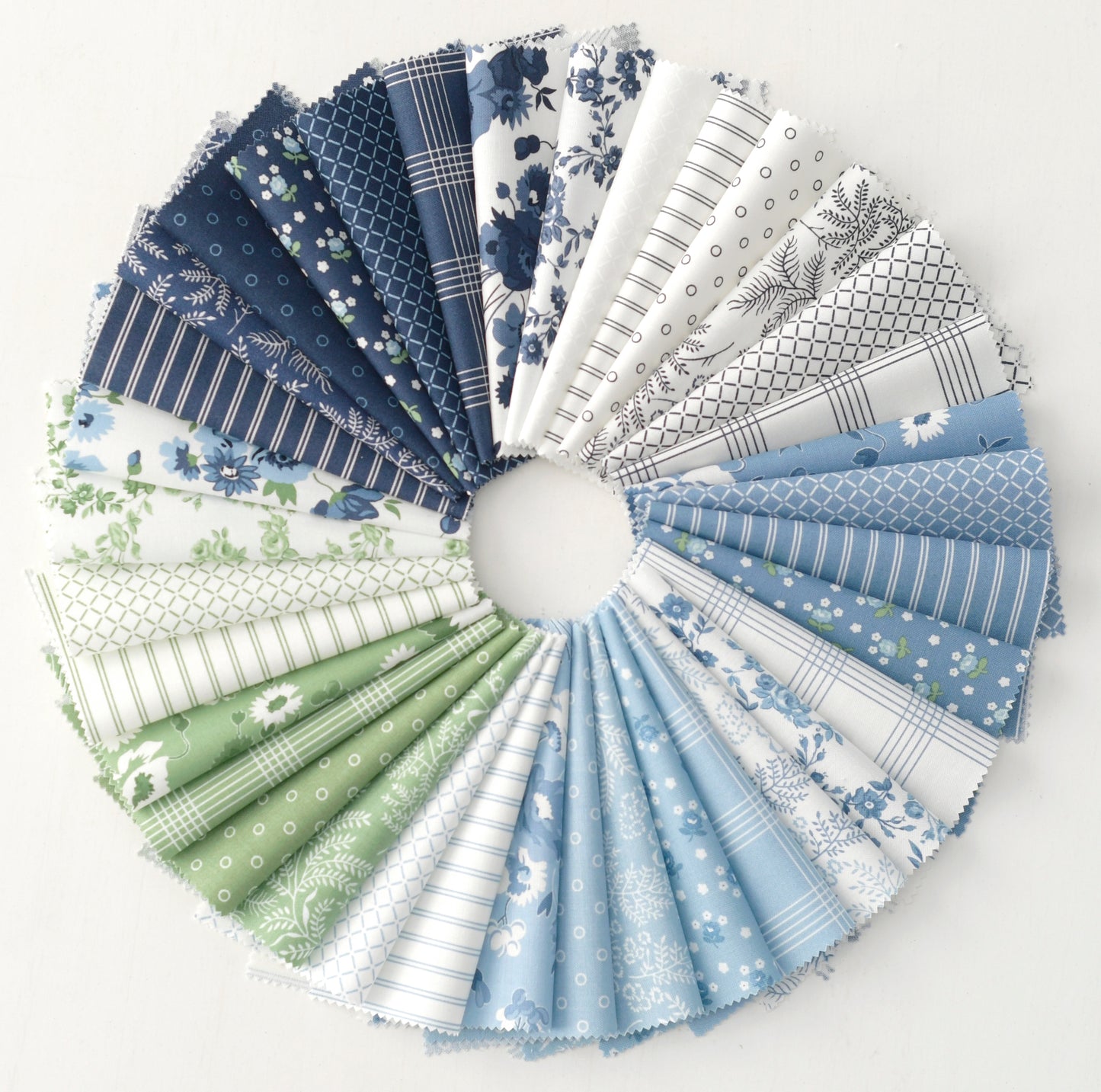Nantucket Summer by Camille Roskelley precut Layer Cake 10" squares quilt fabric by Moda 55260LC