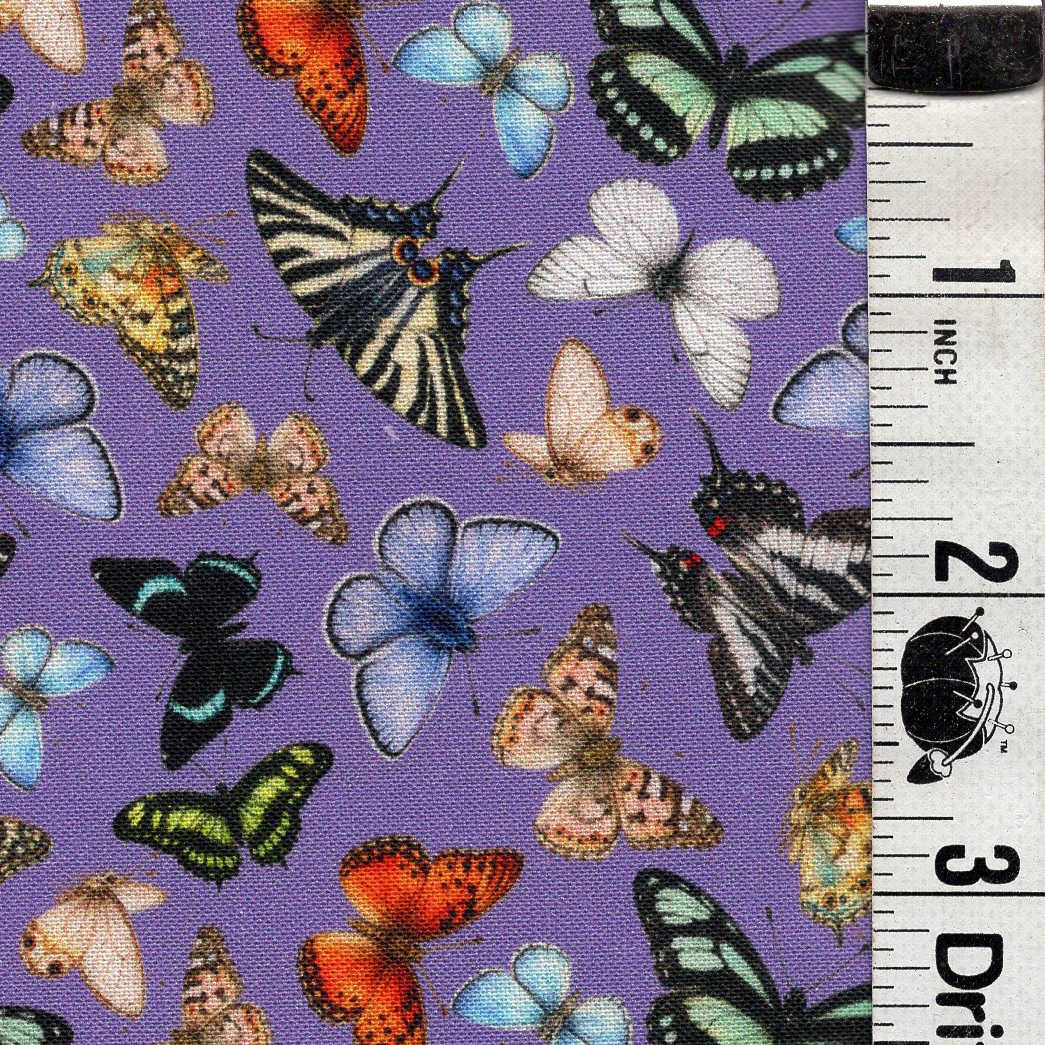 5-Yard Continuous Fabric Cuts Butterflies on Purple – Endless Possibilities!