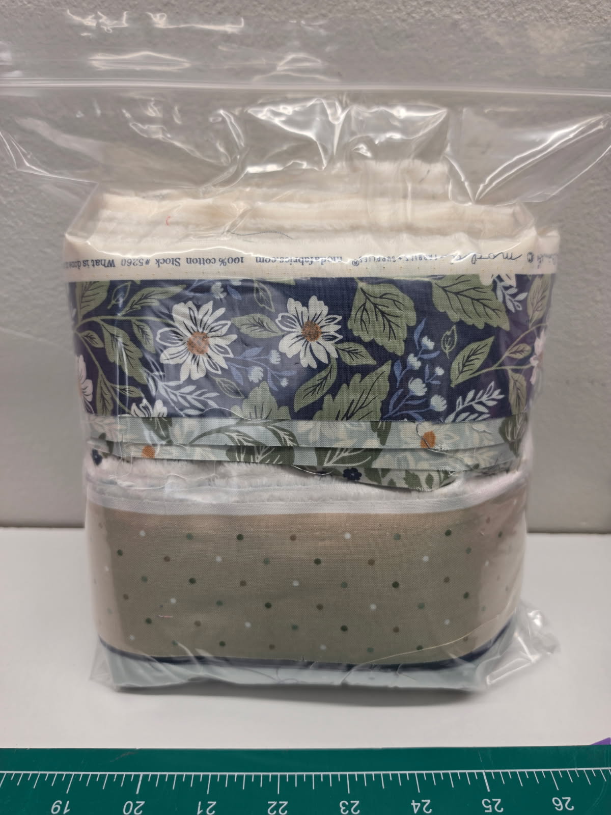 Fabric Selvedge Strips Scrap Pack 100% Cotton fabric lot Premium Quilting Cotton with Designer Edge