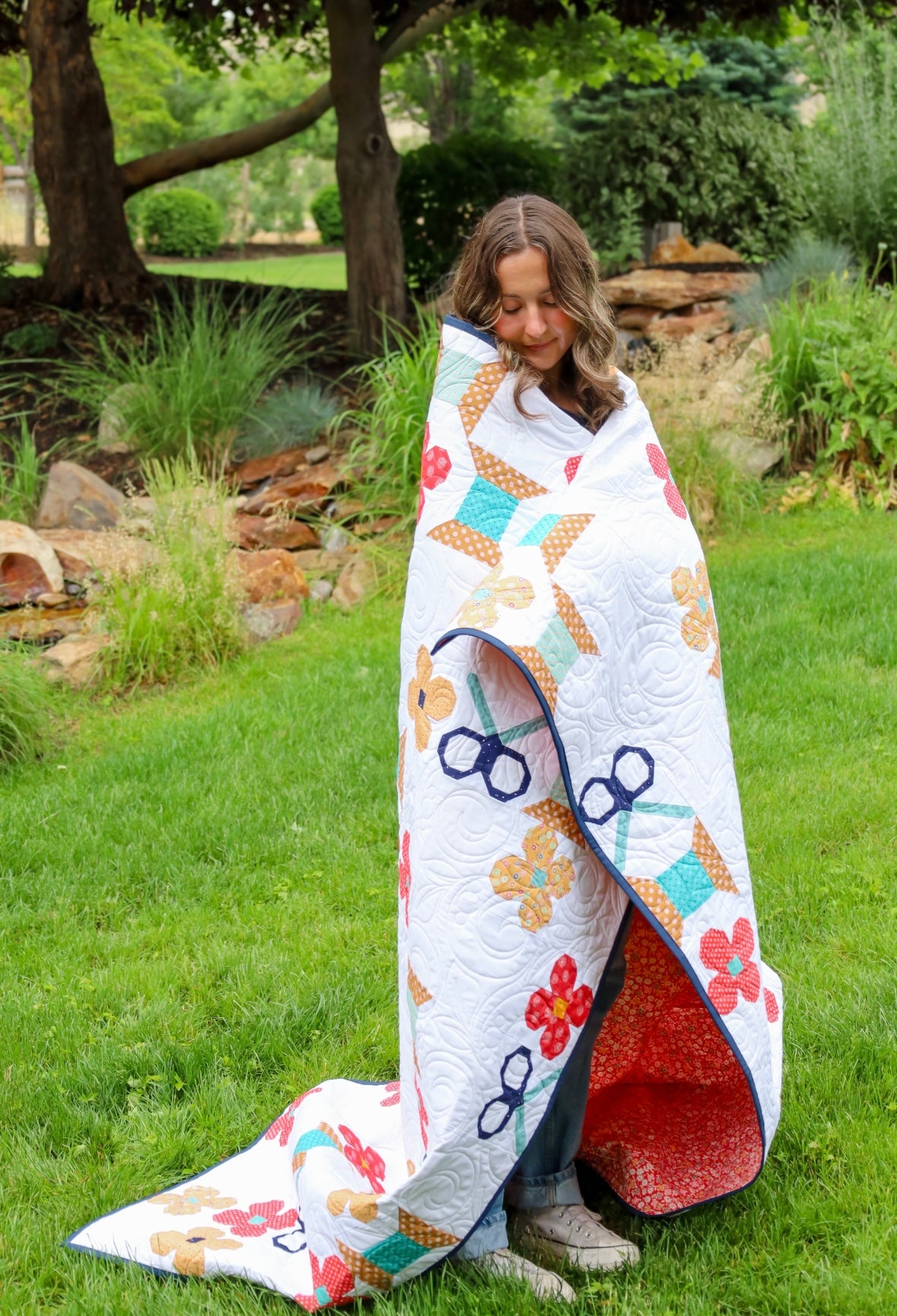 Snips and Blossoms  Bee Basics Lori Holt- Pre-Cut Ready-To-Sew Quilt Kit