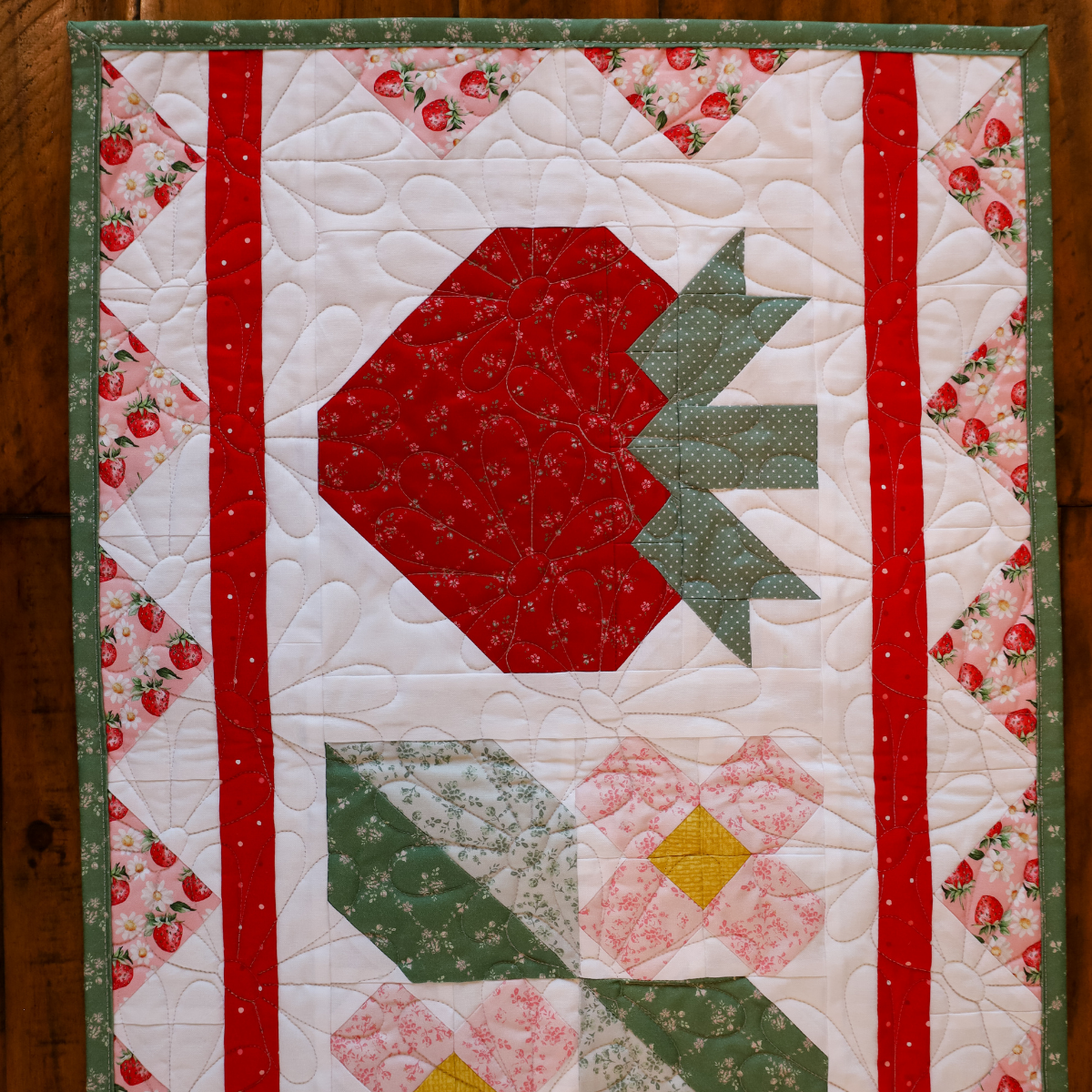 Berry Bouquet Strawberry  Pre cut Table runner kit 54" X 17.5"
