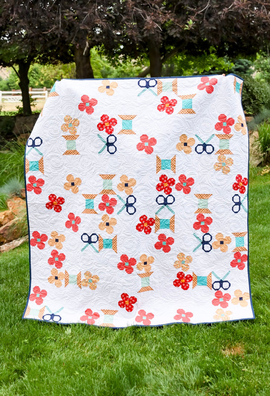 Snips and Blossoms  Bee Basics Lori Holt- Pre-Cut Ready-To-Sew Quilt Kit