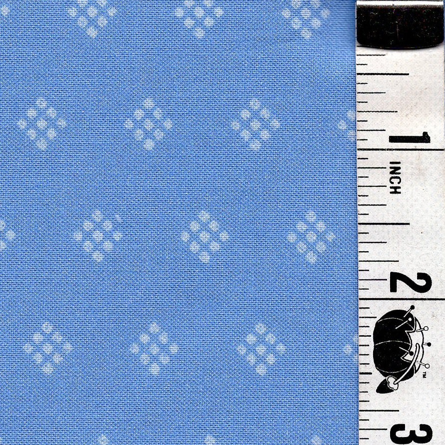 5-Yard Continuous Fabric Cuts Diamonds on Sky Blue – Endless Possibilities!