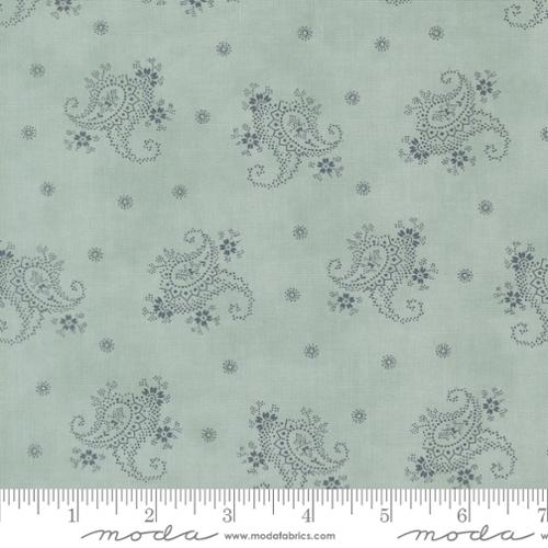 5-Yard Continuous Fabric Cuts Sky Blue Paisley – Endless Possibilities!