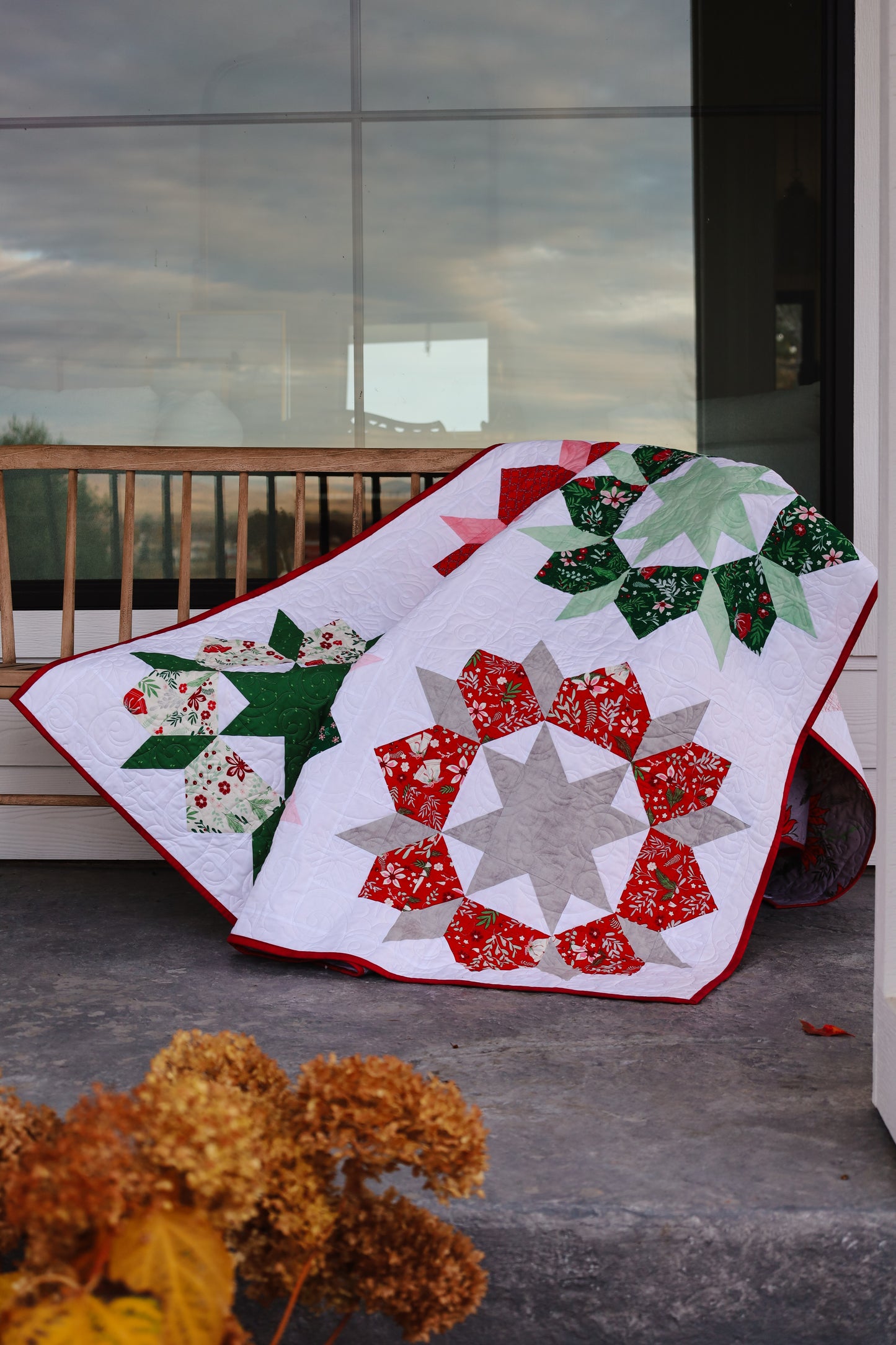 Swoon Christmas Precut Sew-Ready Quilt Kit featuring Riley Blake Mistletoe & Holly