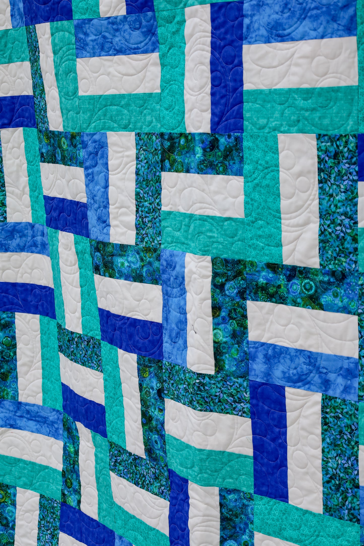 Picket Fences Breezy Blues  Pre-Cut Ready-To-Sew Quilt Kit