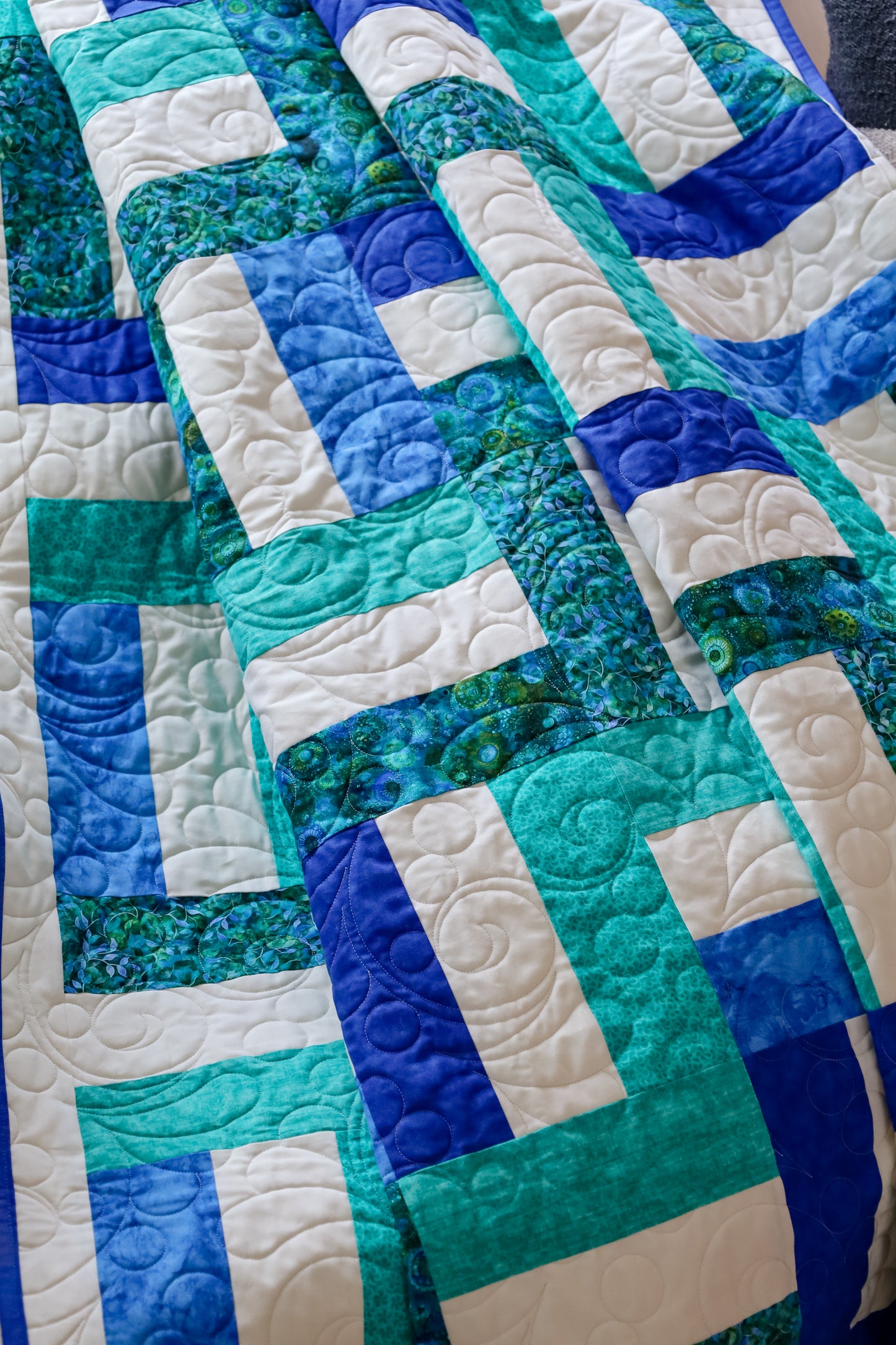 Picket Fences Breezy Blues  Pre-Cut Ready-To-Sew Quilt Kit