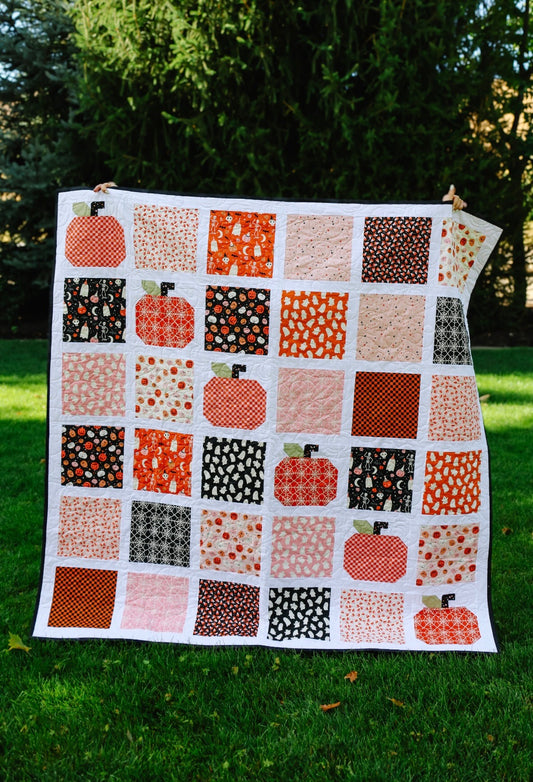 Pumpkin Patch Pre-Cut Ready-To-Sew Quilt Kit Featuring Hey Pumpkin by Riley Blake