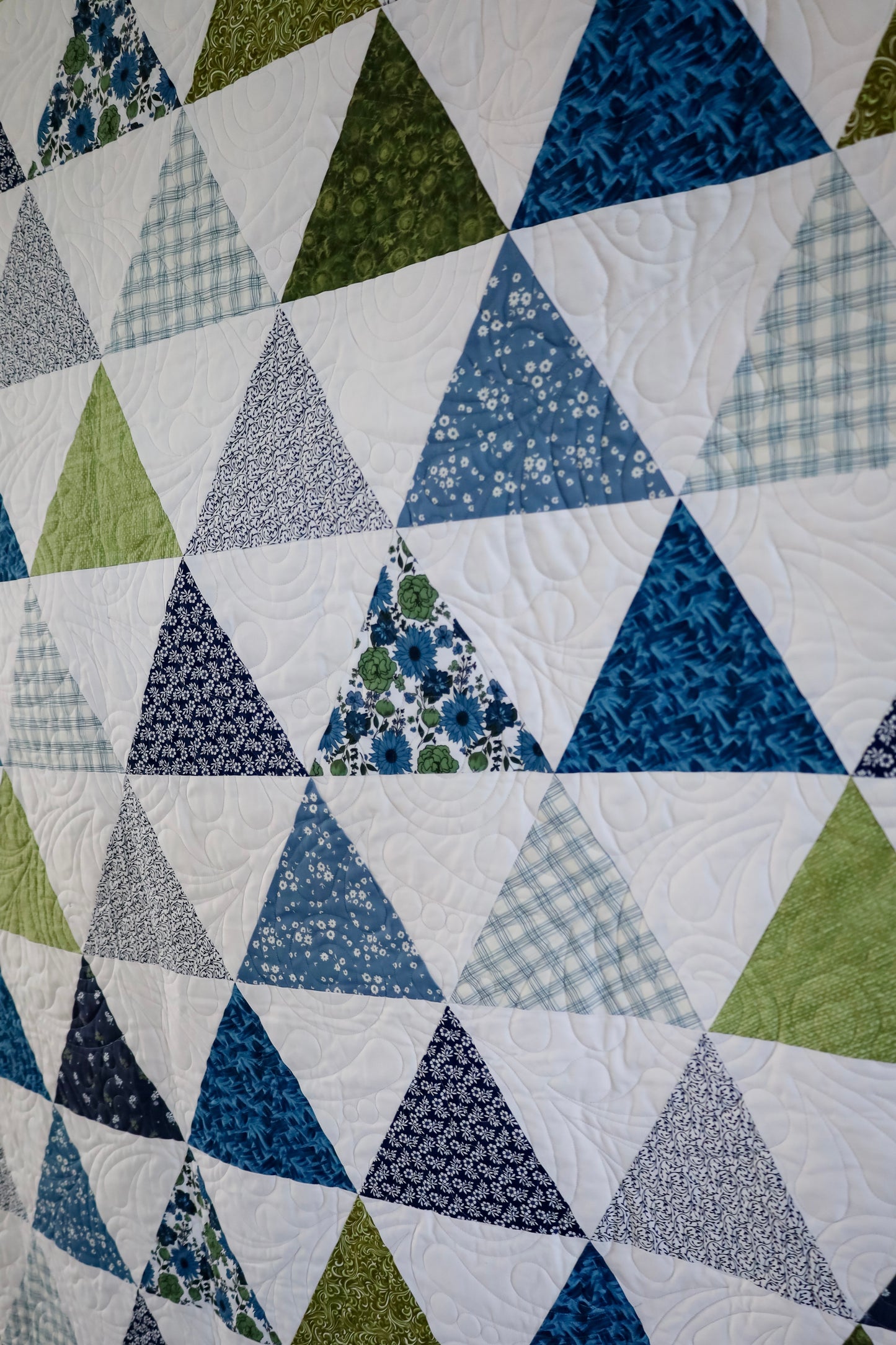 Breezy Summit Precut Quilt Kit (Includes Backing!)