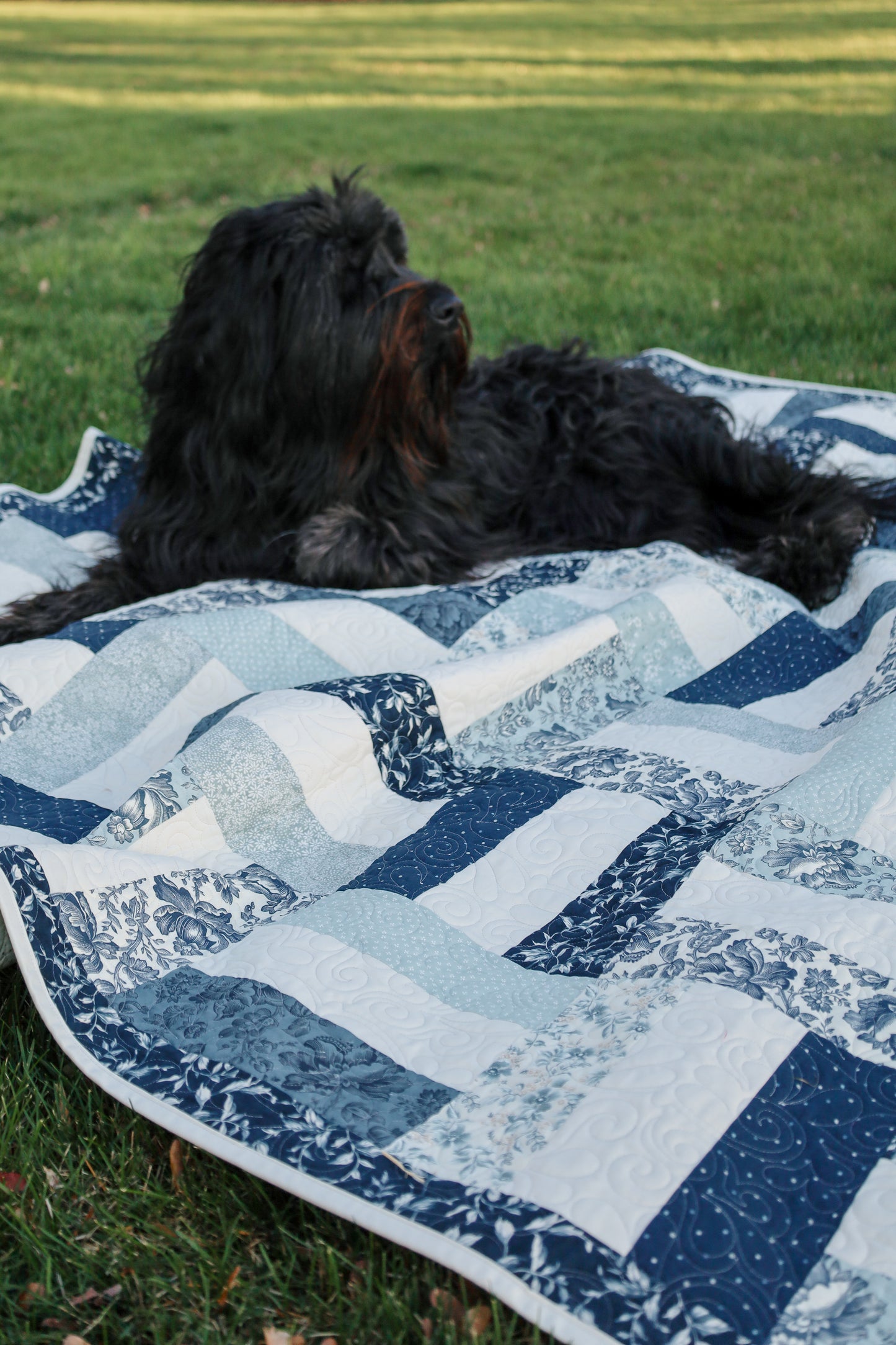 Picket Fences Blue Cascade  Pre-Cut Ready-To-Sew Quilt Kit (Includes Backing!)