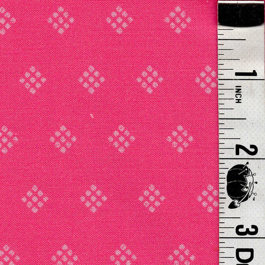 5-Yard Continuous Fabric Cuts Diamonds on Pink – Endless Possibilities!
