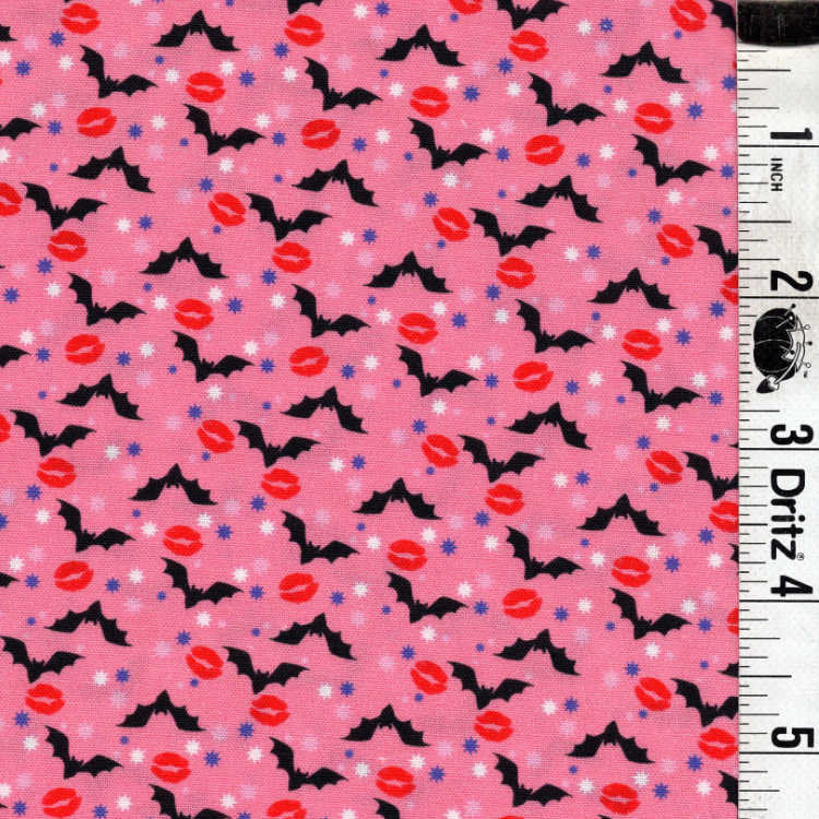 ENDOFBOLT 79 Bat Kisses black bats Pink background basic 100% cotton quilting fabric